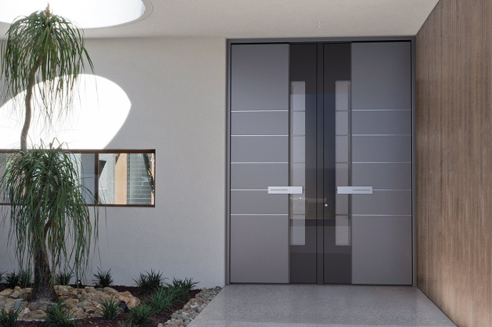 aluminijasta vhodna vrata